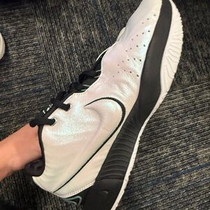 Worn once Nike Lebron XXI Basketball Shoes